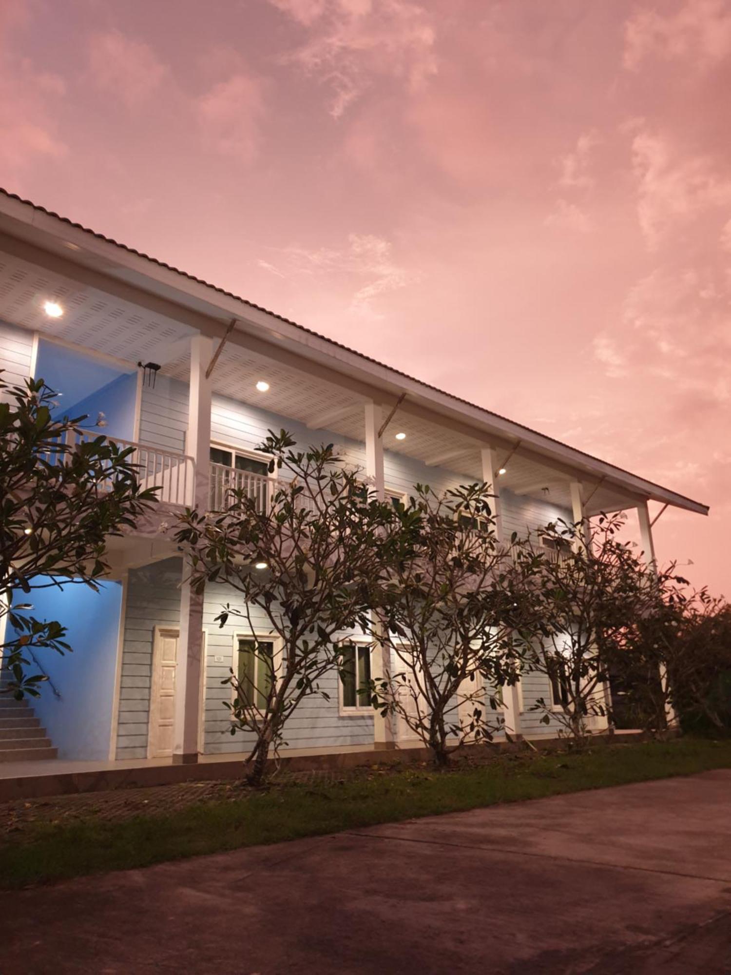 Vanilla Ville Resort Khlong Thom Exterior foto